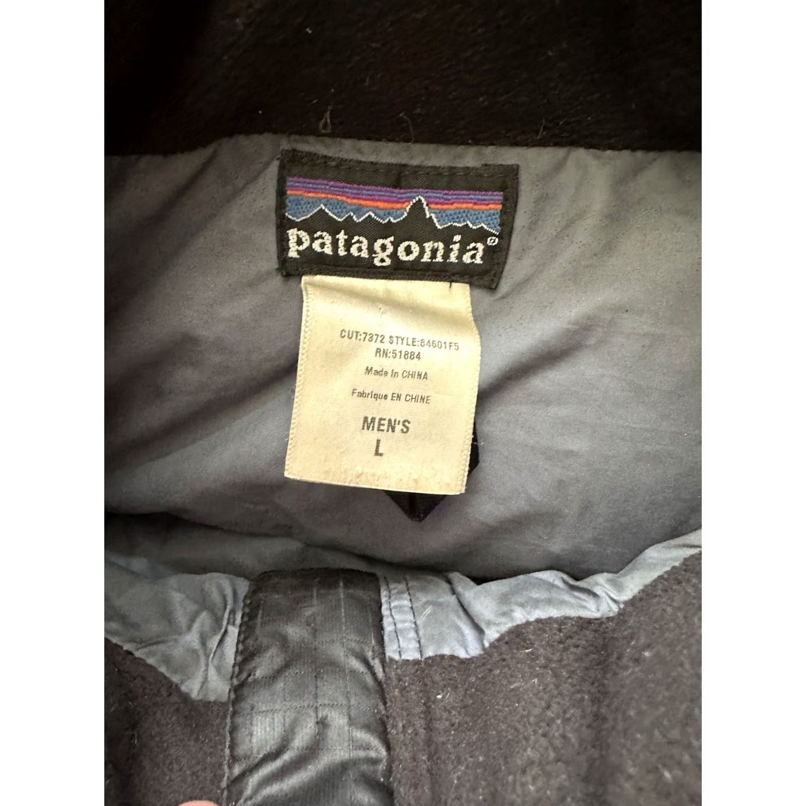 Patagonia VINTAGE Patagonia Down Sweater Puffer Jacket Zip Bomber Men Sz L Black Full Zip Goose Down 26.5” Chest 28.5” Length Size US L / EU 52-54 / 3 - 6 Thumbnail
