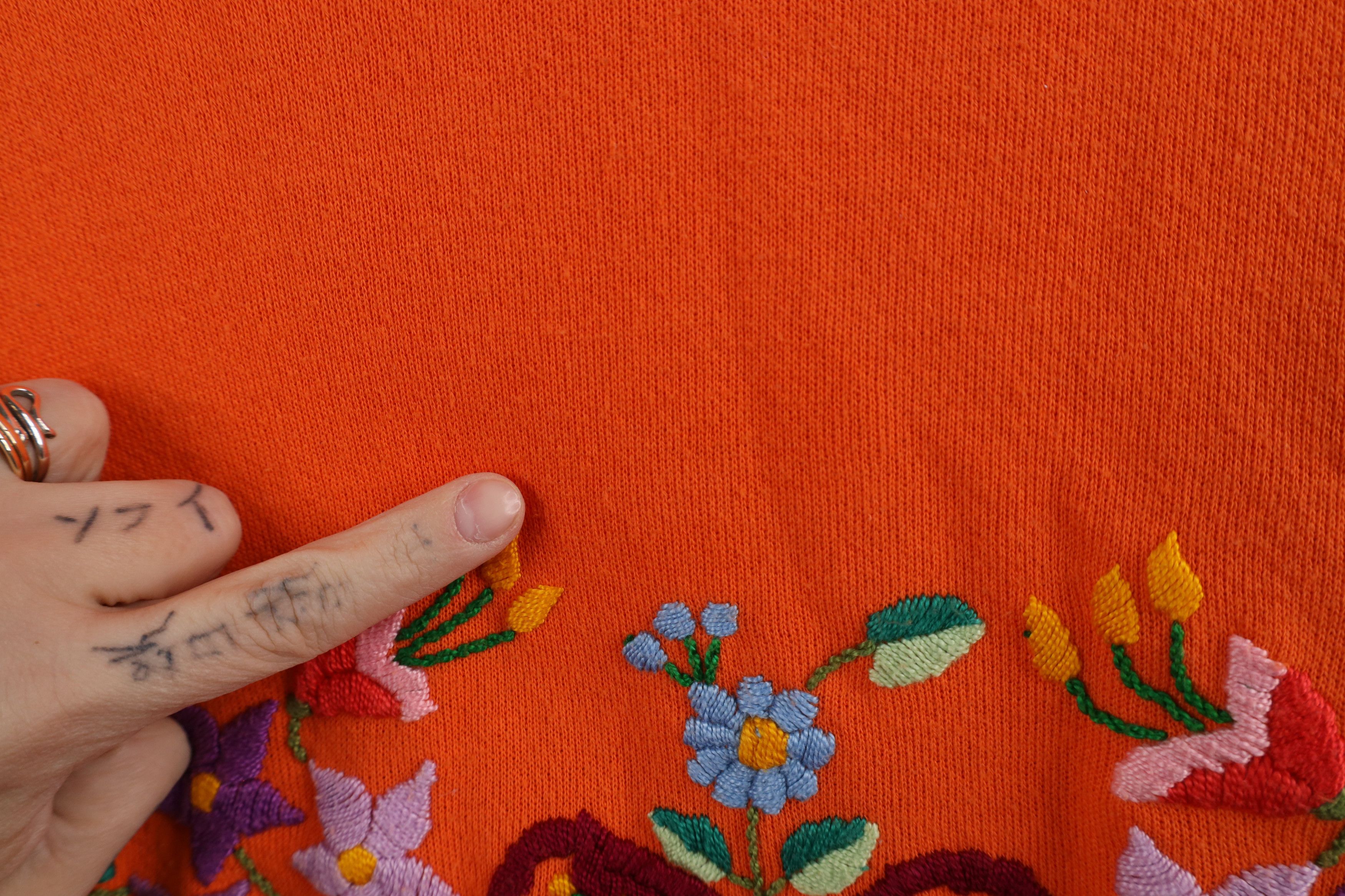 Vintage Vintage 90s Streetwear Embroidered Flower Sweatshirt USA Size XL / US 12-14 / IT 48-50 - 5 Thumbnail