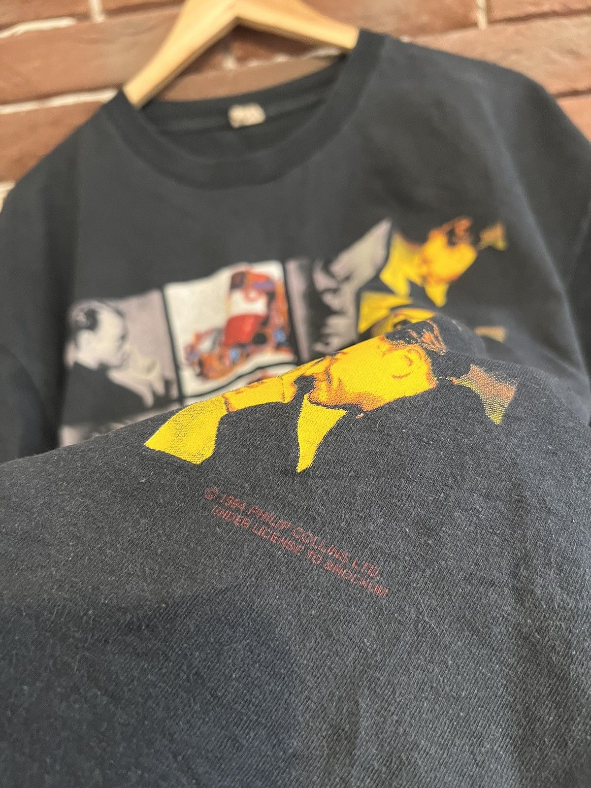 Band Tees Vintage 1994 Phil Collins Rare Tag Band Tour Tee Size US XL / EU 56 / 4 - 3 Thumbnail