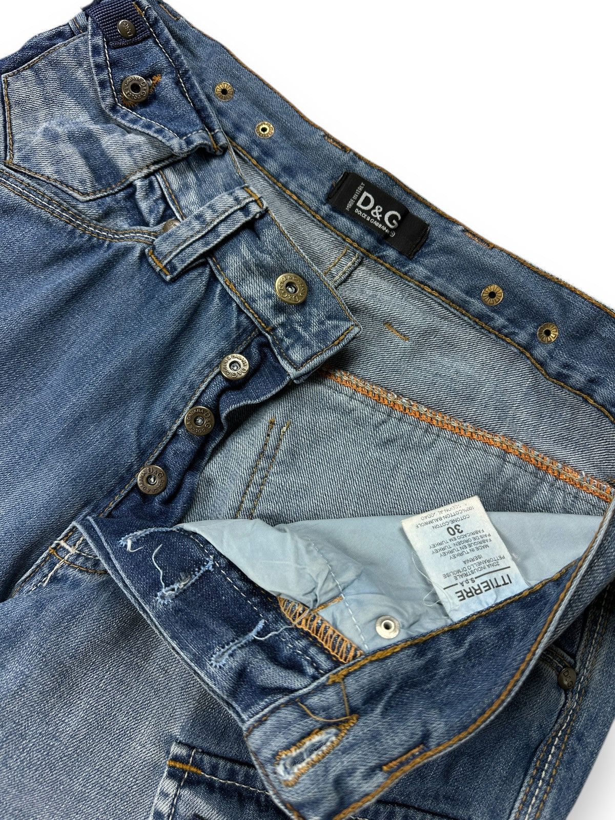 Dolce & Gabbana × Vintage Vintage Y2K Dolce & Gabbana Denim Cargo Shorts Size US 30 / EU 46 - 10 Thumbnail