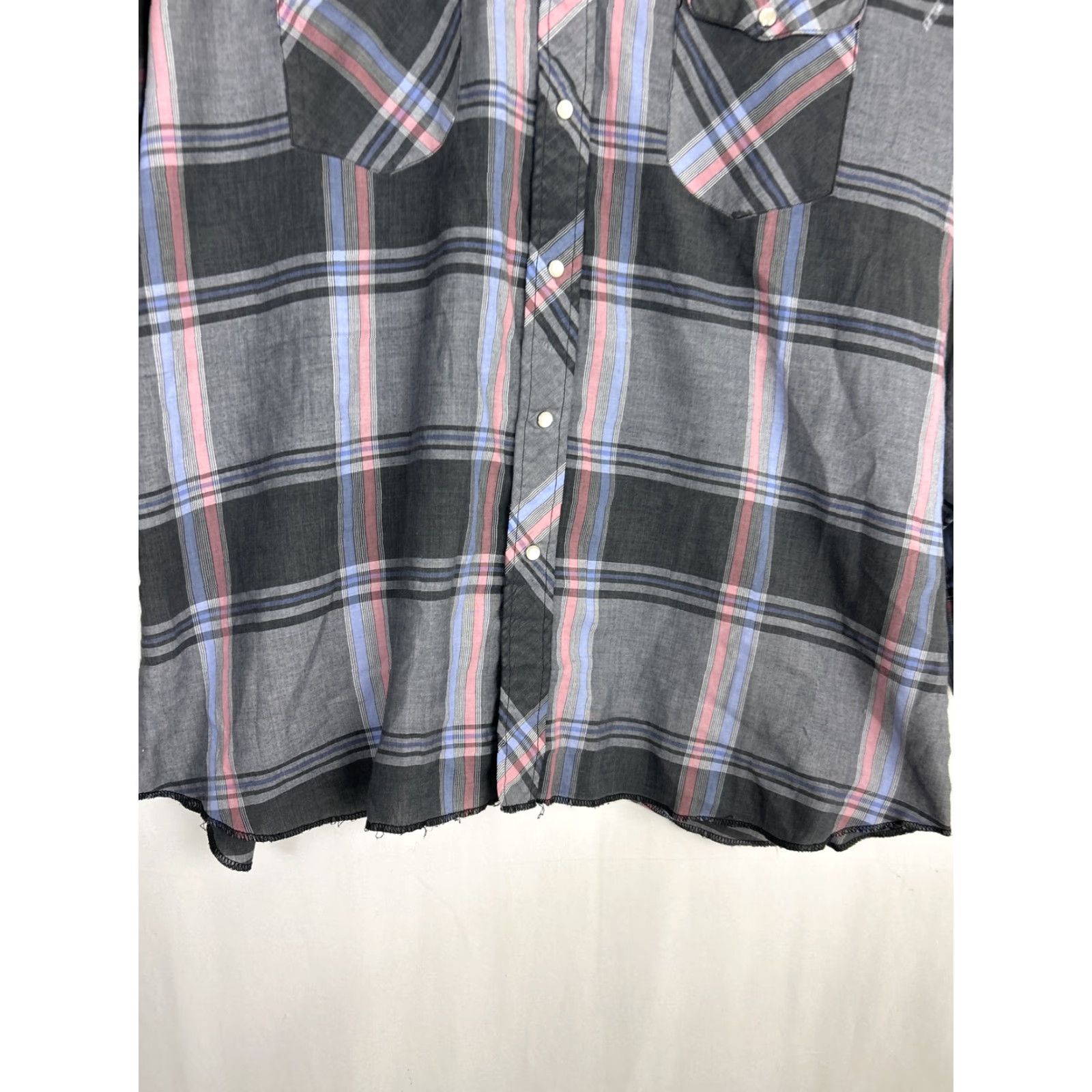 Vintage VINTAGE American Hero Pearl Snap Shirt Gray Plaid Western Size XL Men Size US XL / EU 56 / 4 - 5 Thumbnail