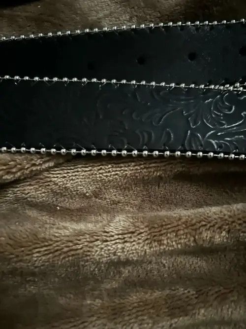 Leather PU Leather Belt with Metal Engraved Buckle Size ONE SIZE - 3 Thumbnail