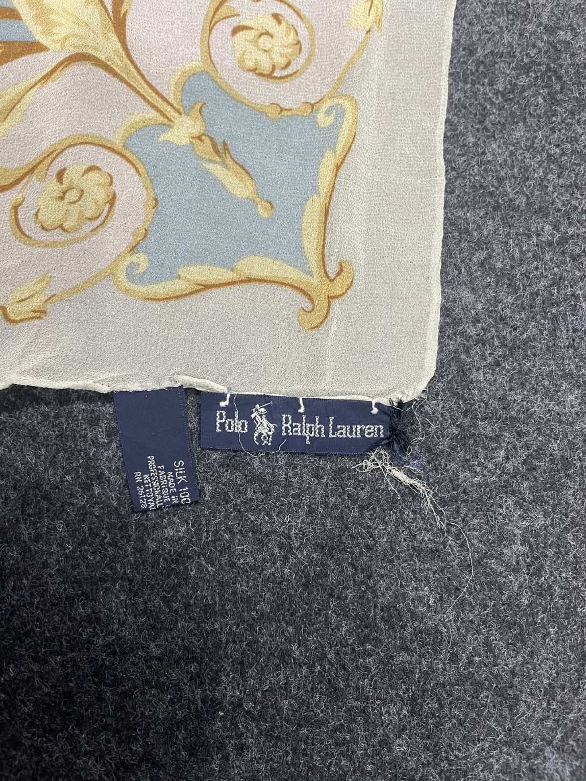 Polo Ralph Lauren Vintage Polo Ralph Lauren Crest Logo Silk Square Scarf Size ONE SIZE - 4 Thumbnail