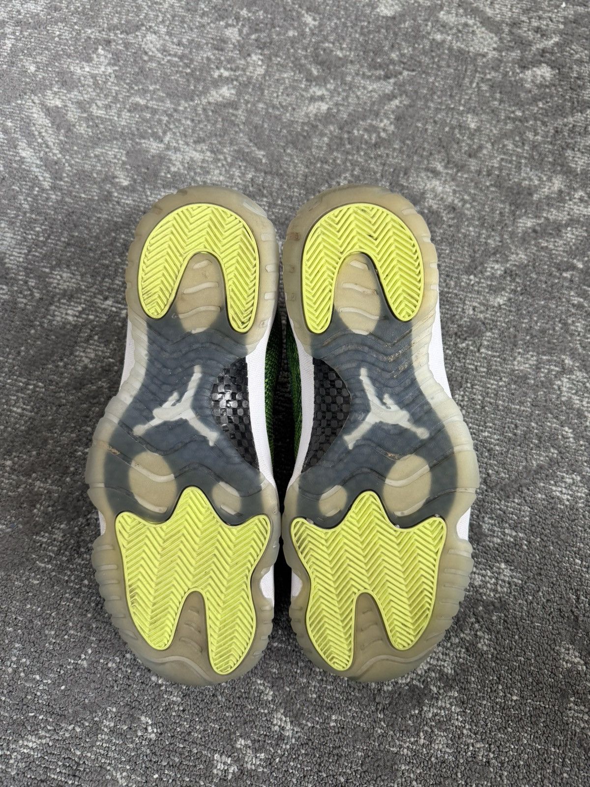Nike Jordan 11 Low Green Snakeskin Size US 11 / EU 44 - 5 Thumbnail