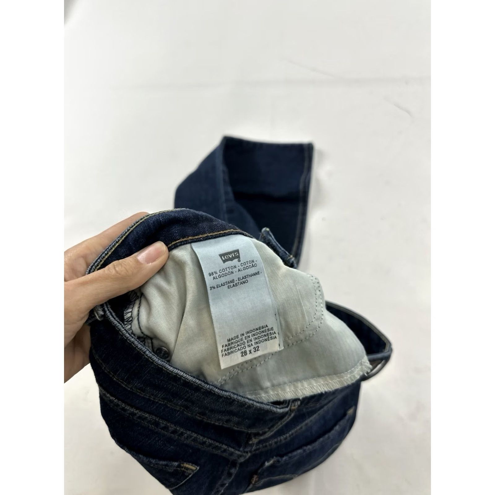 Levi's VINTAGE Levi’s Jeans Women’s 28 Bold Curve Bootcut Dark Blue 90s Y2K Regular Women’s Jeans Size 28" / US 6 / IT 42 - 5 Thumbnail