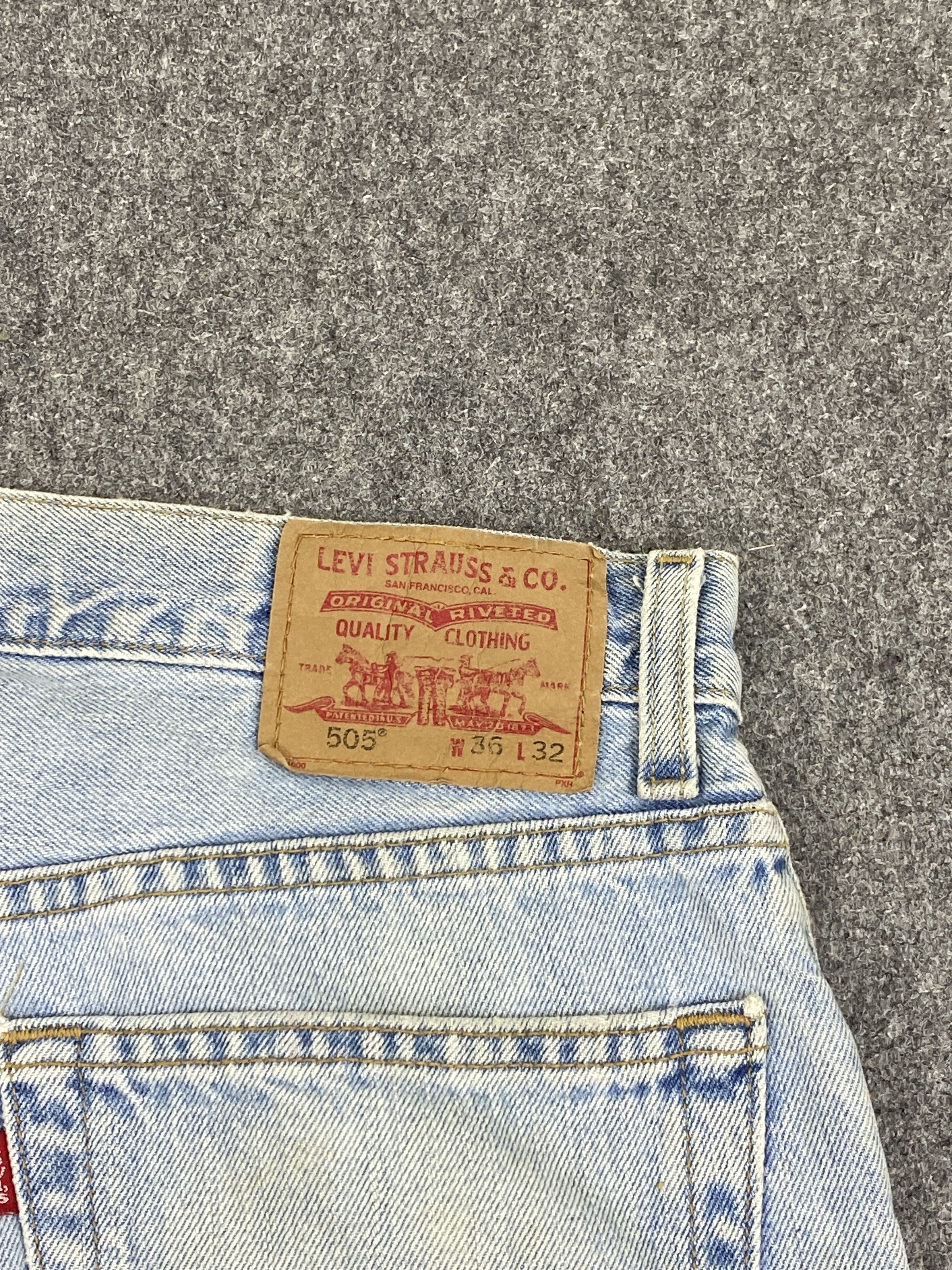 Levi's × Vintage Vintage Levis 505 Rusty Light Blue Jeans Size US 35 - 5 Thumbnail