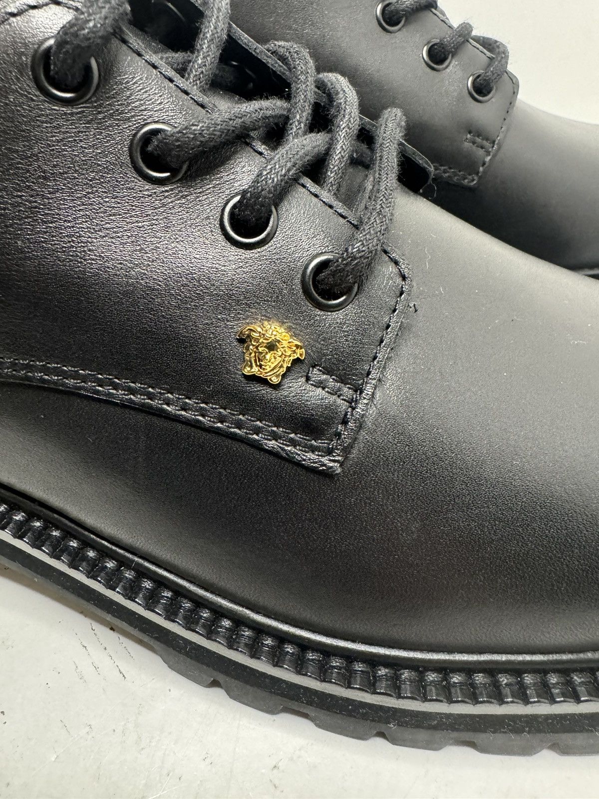 Versace Versace Medusa Logo Men's Lace Up Shoes Size US 9 / EU 42 - 7 Thumbnail