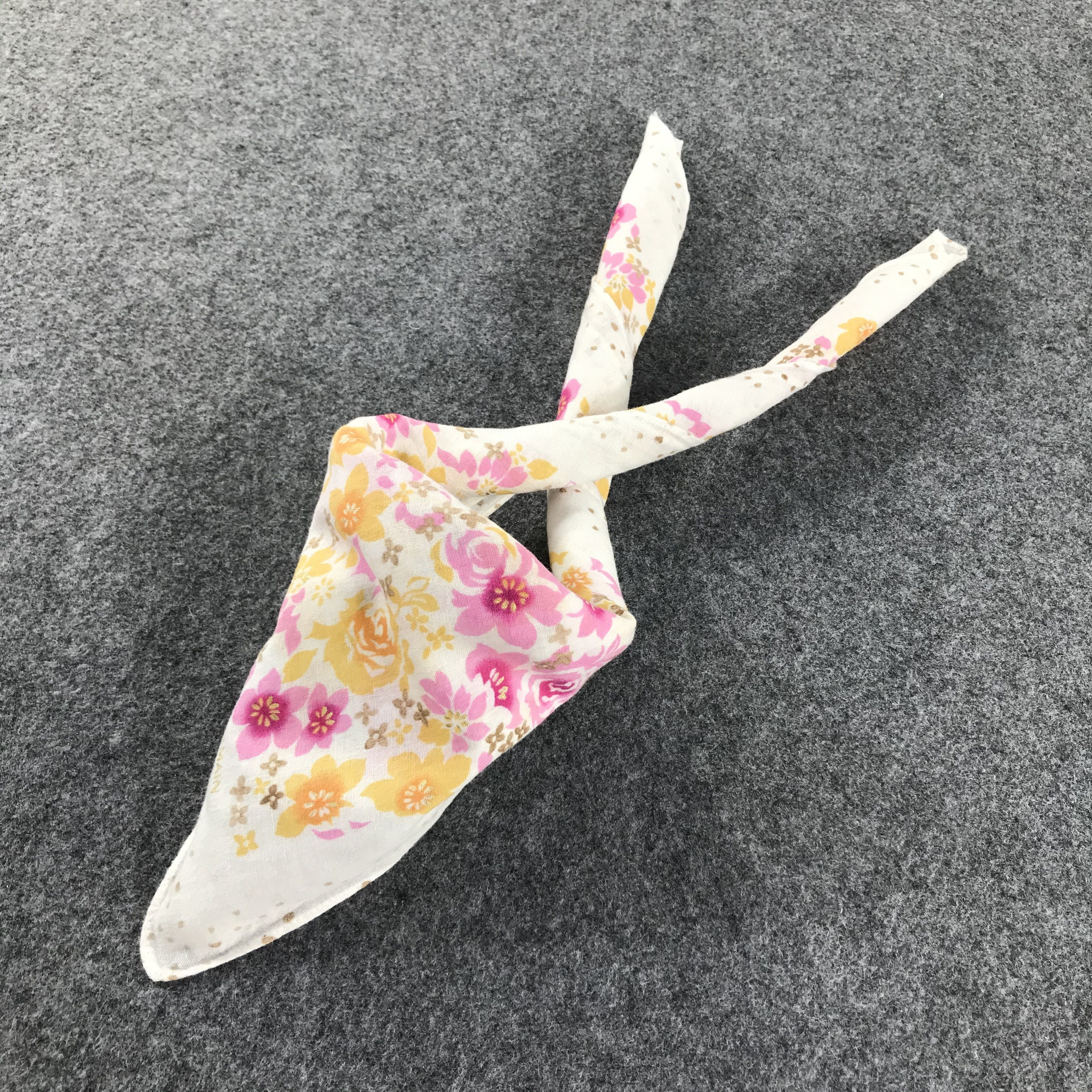 Pierre Balmain × Vintage Pierre Balmain Floral Handkerchief Neckerchief Bandana H285 Size ONE SIZE - 2 Thumbnail