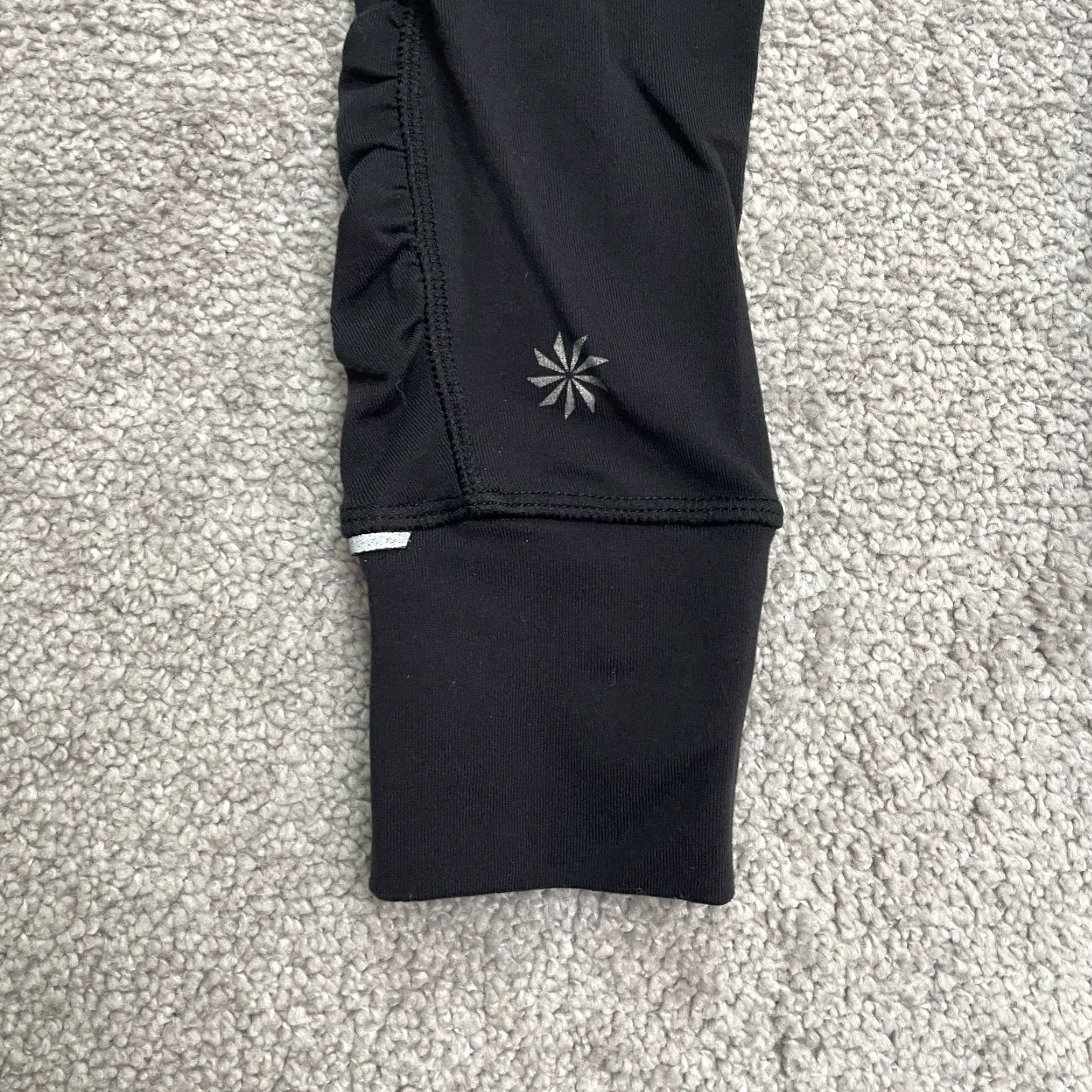Athleta Athleta Relay Tight Compression Leggings Women XXS Black Active Zip Pocket 24x26 Regular Stretch Lightweight Athletic Size 24" / US 00 / IT 34 - 5 Thumbnail