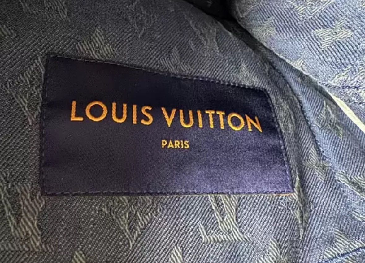Louis Vuitton Louis Vuitton's latest blue full print logo denim jacket Size US M / EU 48-50 / 2 - 3 Thumbnail