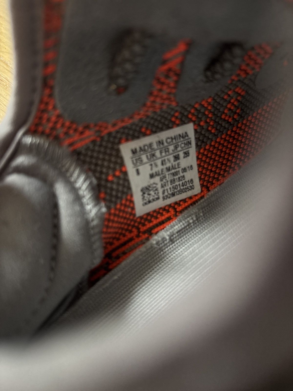 Adidas Yeezy boost 350 V2 Size US 8 / EU 41 - 7 Thumbnail