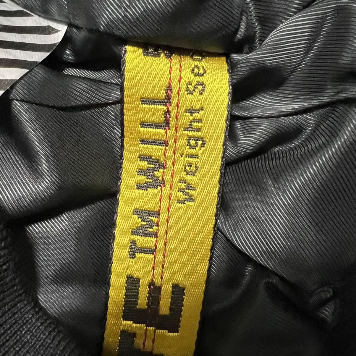 Off-White OFF-WHITE FW16 ROSE BUMBER JACKET Size US M / EU 48-50 / 2 - 7 Thumbnail