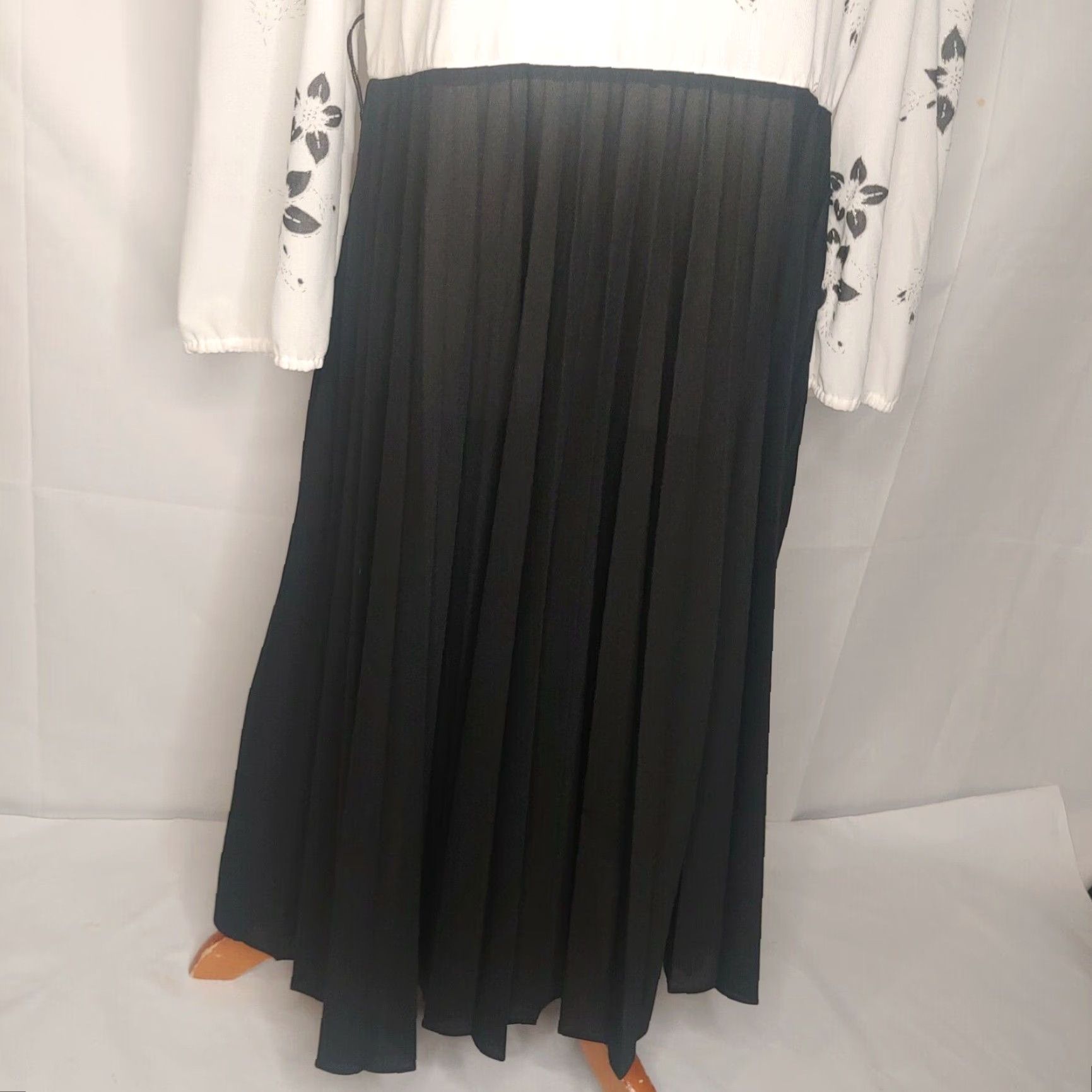 VINTAGE Cathy Sue Dress Large Floral Long Sleeve Knee Length 1970s Accordion Pleat
