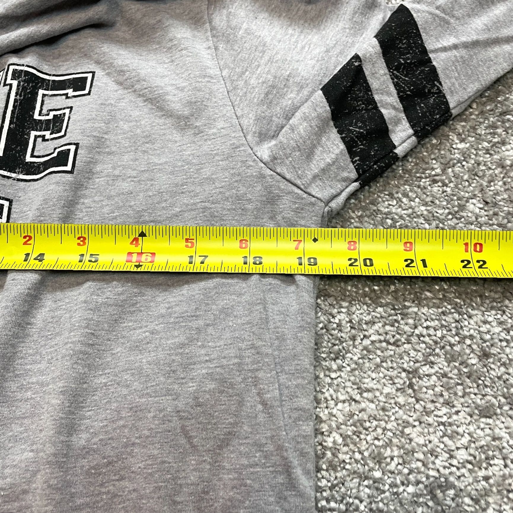 Vintage VINTAGE Place Shirt Adult Small Gray Long Sleeve Game Day 2020 Football Logo Soft Tee Size US S / EU 44-46 / 1 - 6 Thumbnail