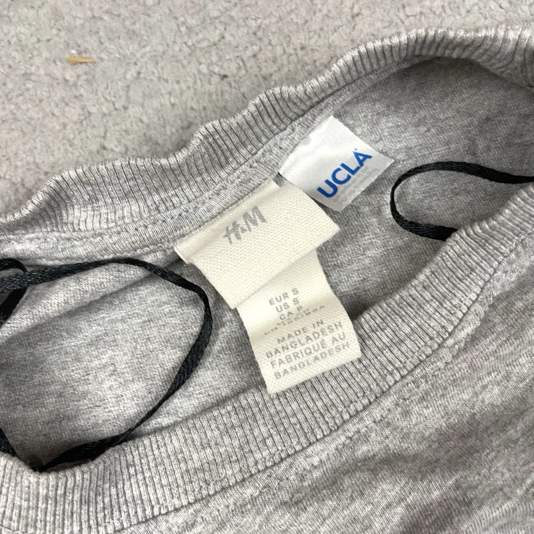 H&M VINTAGE UCLA Bruins T Shirt Women S Gray College 1908 Includes UCLA Shirt 1908 Women Small Size S / US 4 / IT 40 - 5 Thumbnail