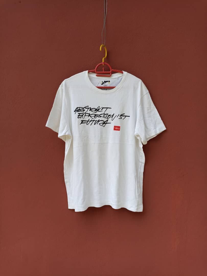 Designer × Uniqlo 2pcs Uniqlo Futura Abstract Tee Size US L / EU 52-54 / 3 - 3 Thumbnail
