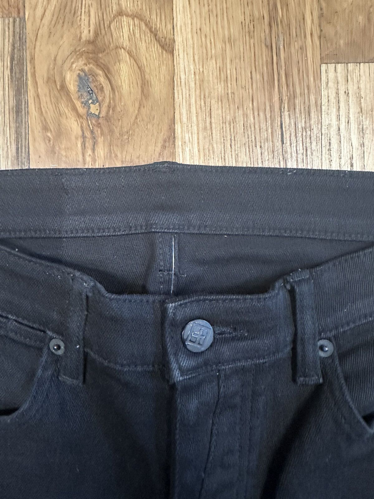 Ksubi Ksubi Knee Rip Plain Black Denim Jeans Size 31 Size US 31 - 3 Thumbnail
