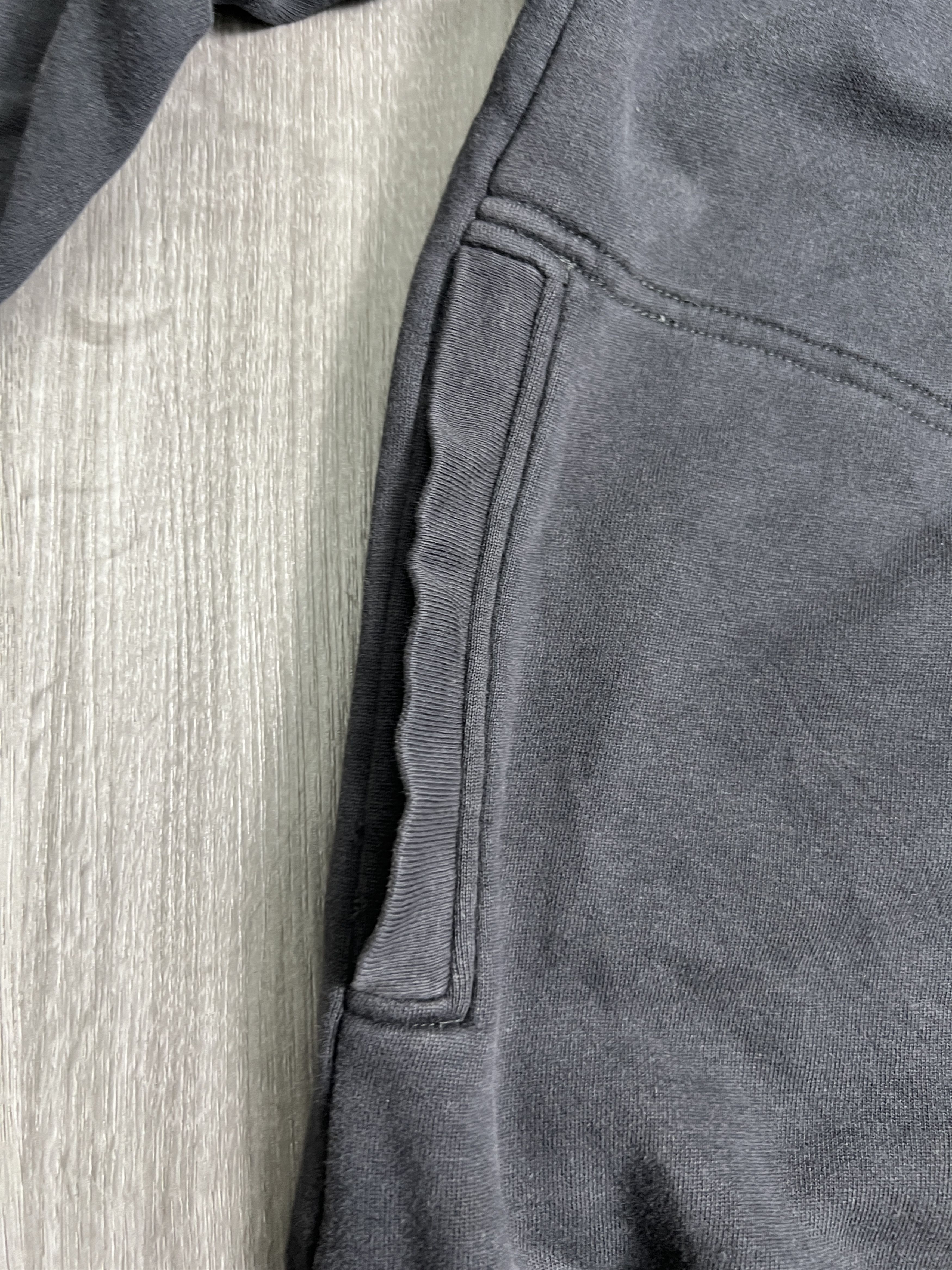 Airwalk Vintage Airwalk Mini Logo Zipped Sweatshirt (L) JKA143 Size US L / EU 52-54 / 3 - 6 Thumbnail