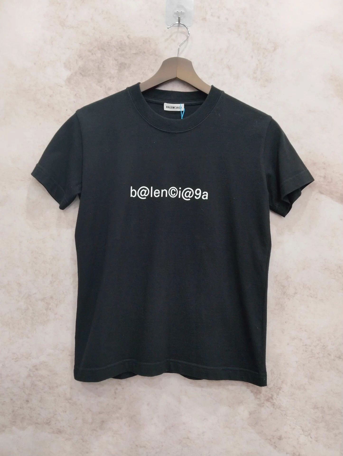 Balenciaga BALENCIAGA T-shirt M Size M / US 6-8 / IT 42-44 - 1 Thumbnail