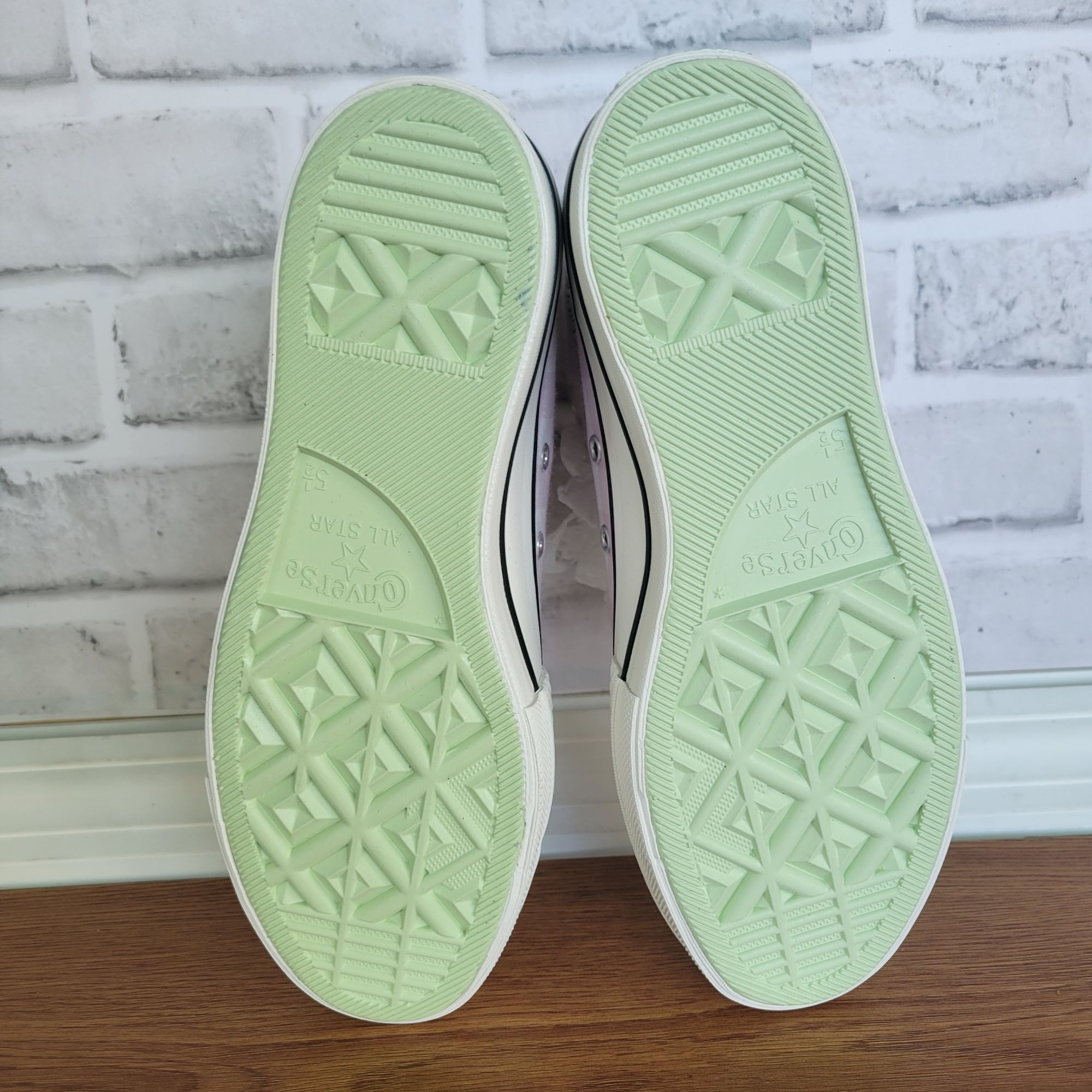 Converse ⭐Converse Chuck Taylor Lift Platform Gingham 8 Women Shoes S Size US 8 / IT 38 - 7 Thumbnail