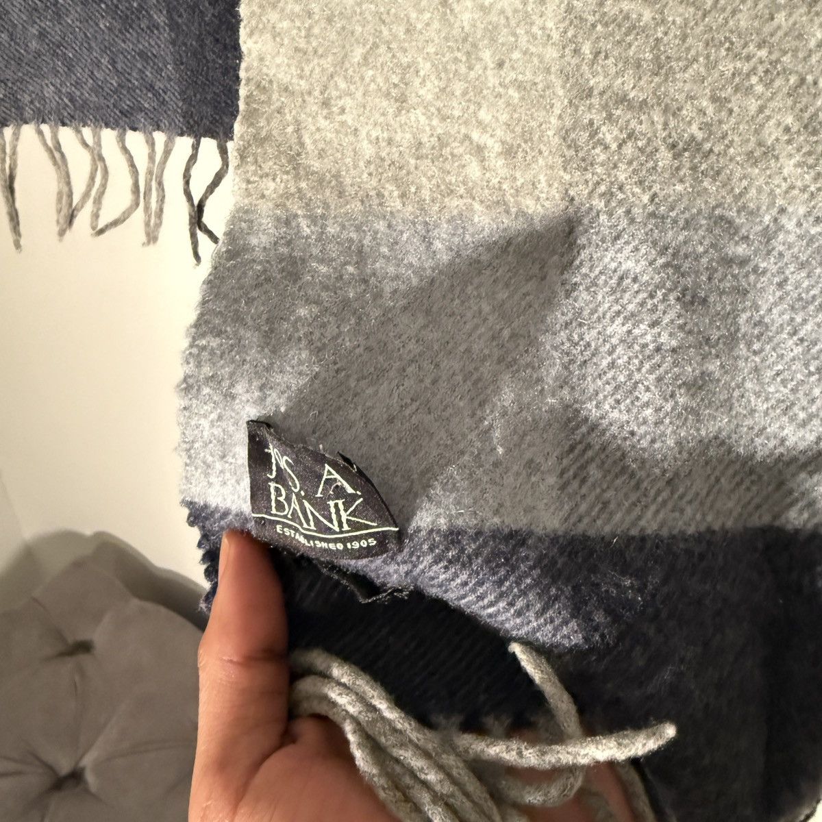 Jos. A. Bank JOS A BANK Scarf – Classic Neutral Check / Winter Essential Size ONE SIZE - 4 Thumbnail