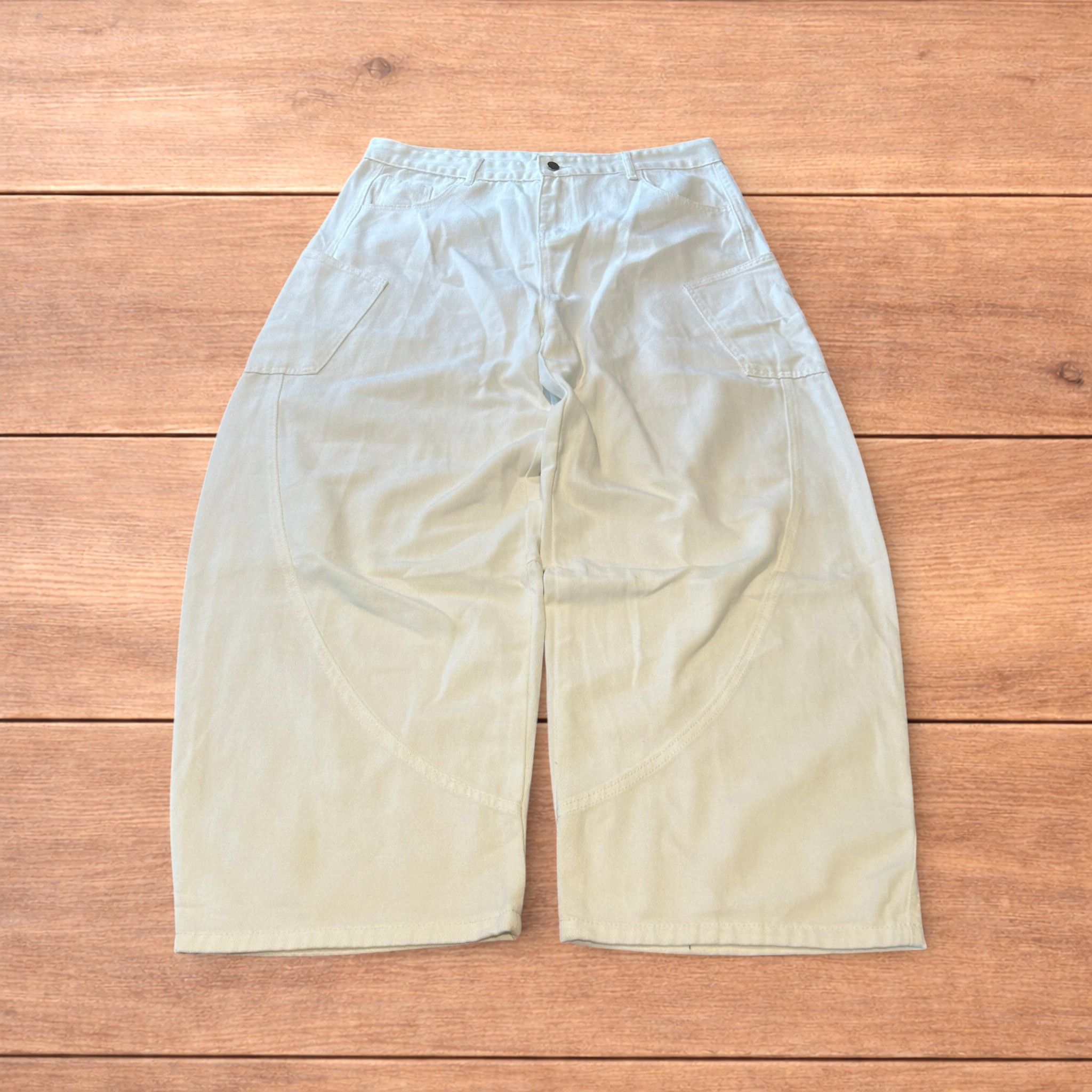 Japanese Brand Vintage style baggy wide leg skater fit jeans in white. Size US 36 / EU 52 - 1 Thumbnail