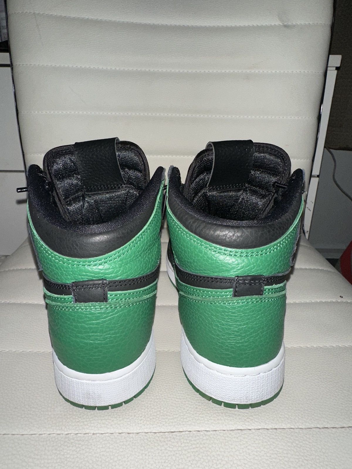 Jordan Brand Pine Green Jordan 1 Size US 4 / IT 34 - 4 Thumbnail