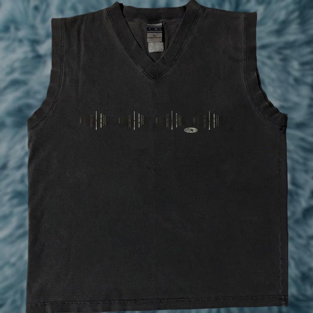 Quiksilver VINTAGE Ocean Pacific Tank Top S Gray V-Neck 90s Surf Grunge Vaporwave Quiksilver Men T-Shirt SVG Size US S / EU 44-46 / 1 - 1 Thumbnail