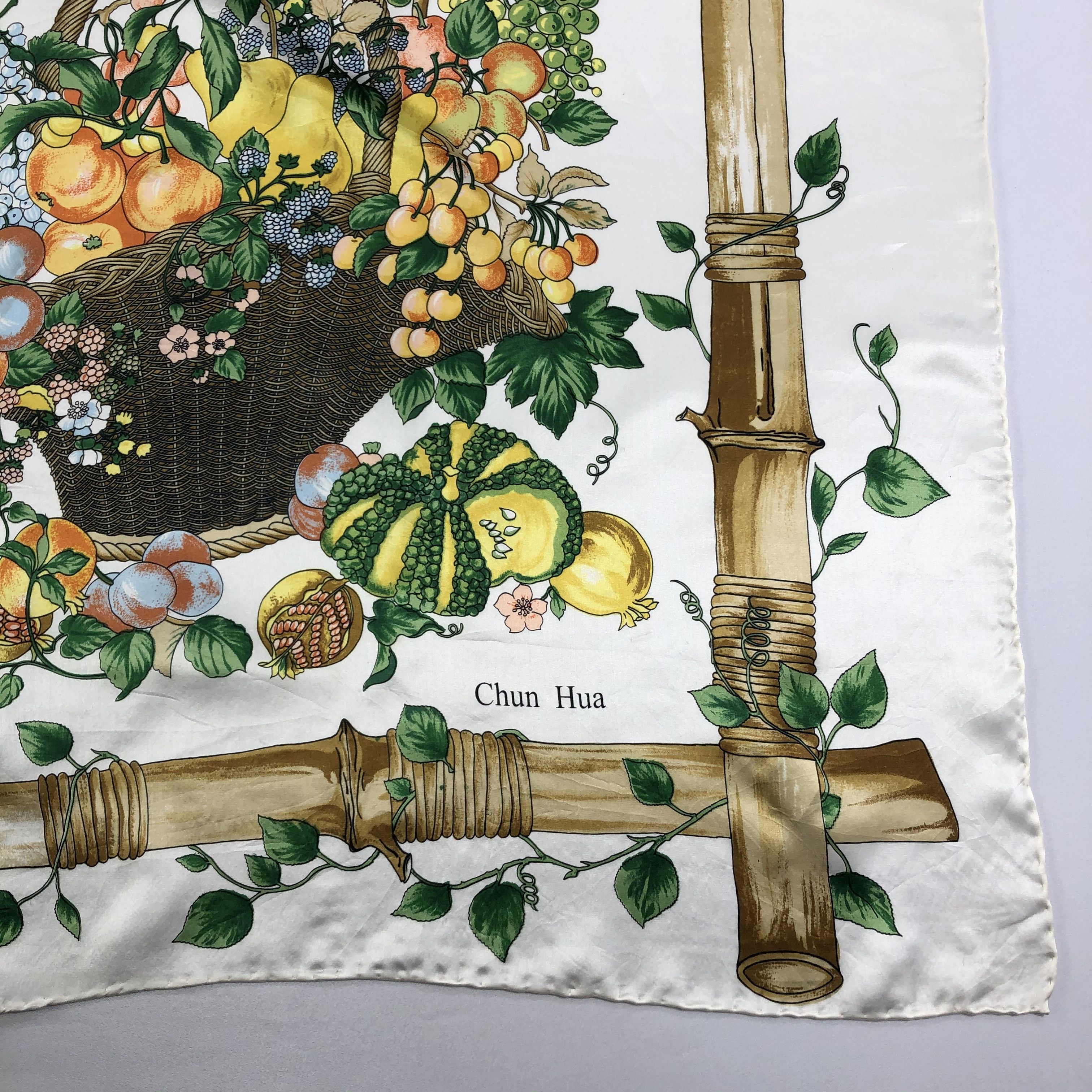 Vintage Vintage Chun Hua Silk Scarf Size ONE SIZE - 3 Thumbnail
