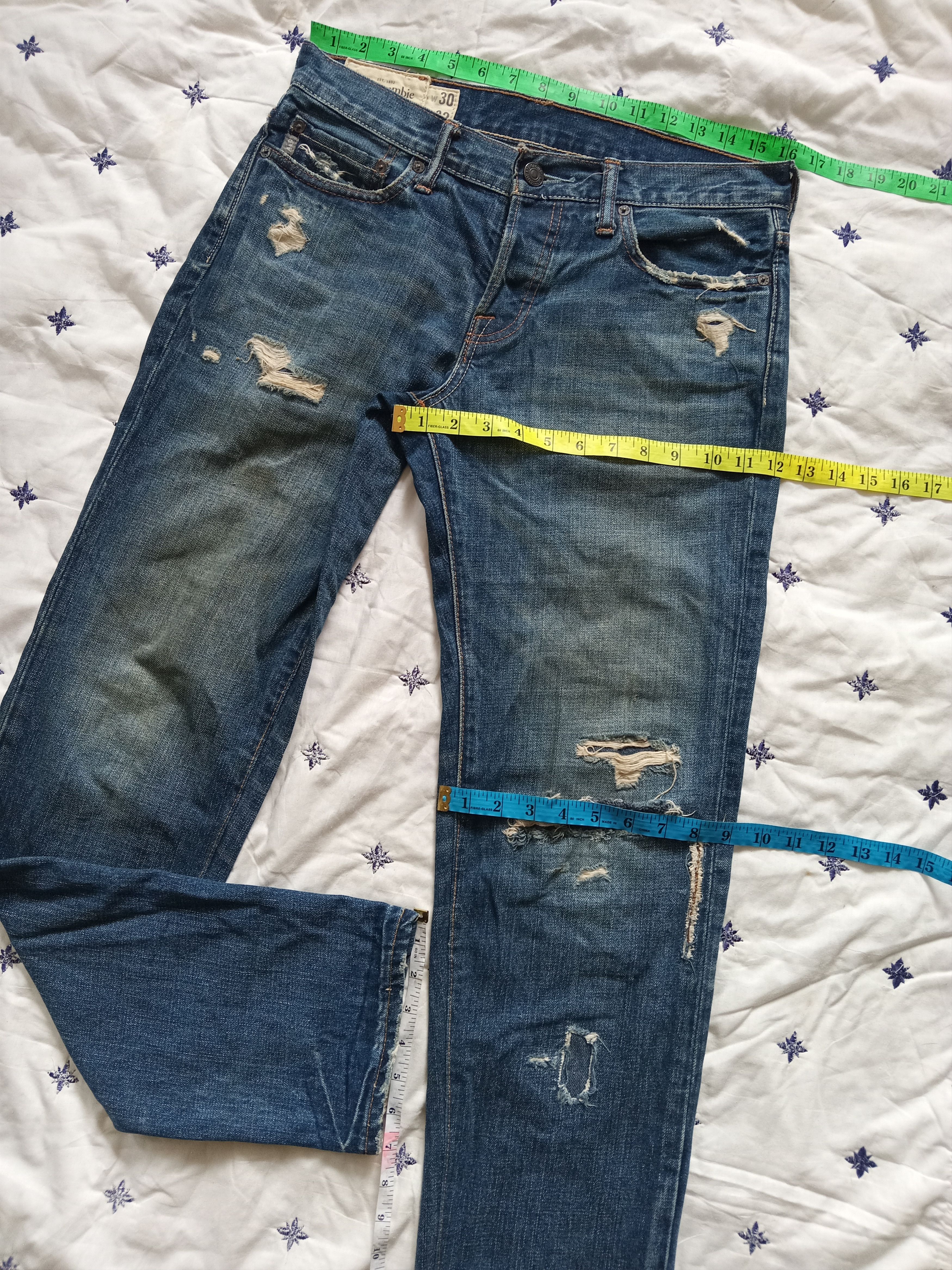 Abercrombie & Fitch × Japanese Brand A&F Classic Straight Ripped Distressed Jeans Pants Size US 32 / EU 48 - 2 Thumbnail