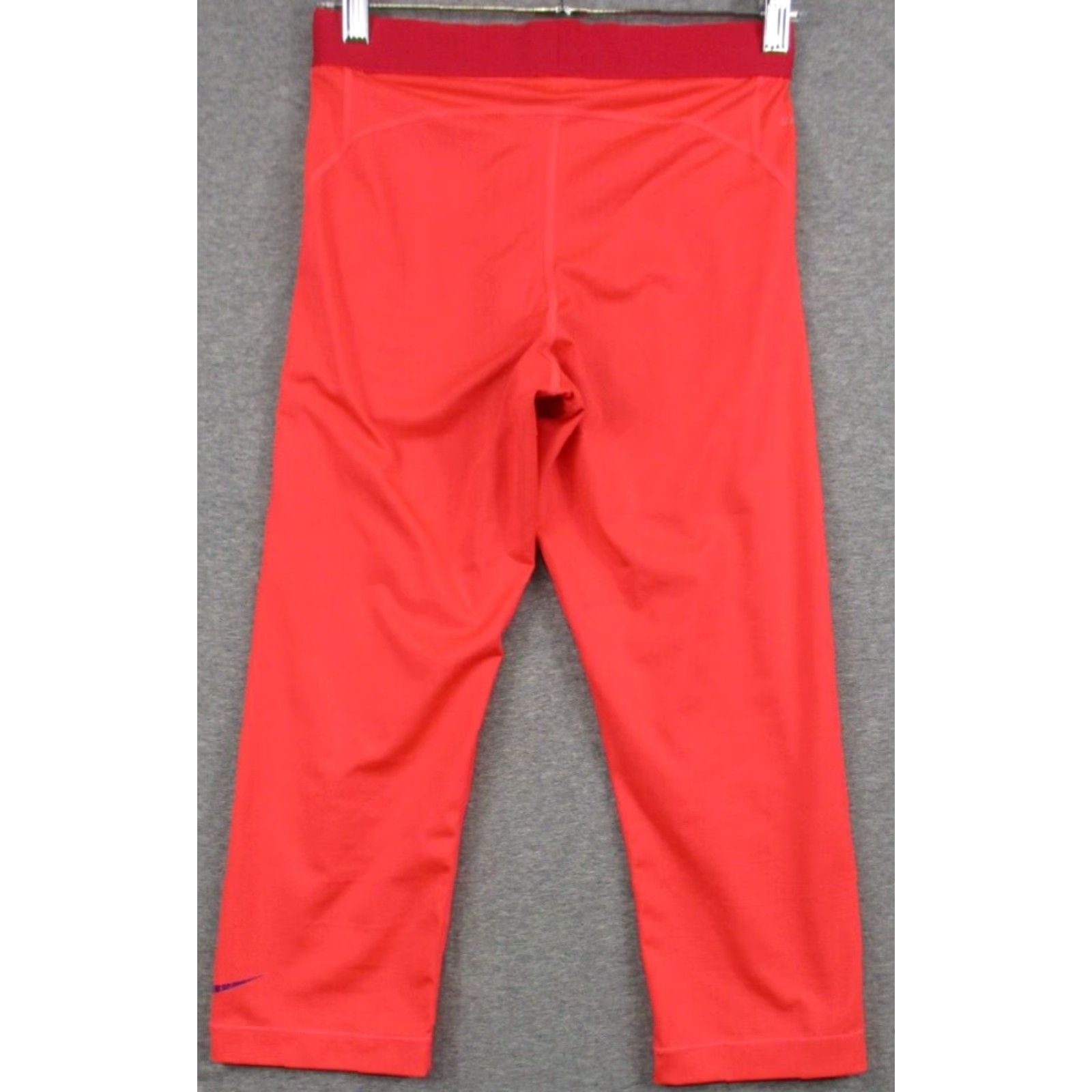 Nike Nike Pro Leggings Women Cropped Pink Neon Stretch Fitted 19 Inseam M Medium Pants Pro Dri-Fit Black? Wait. Size 32" / US 10 / IT 46 - 3 Thumbnail