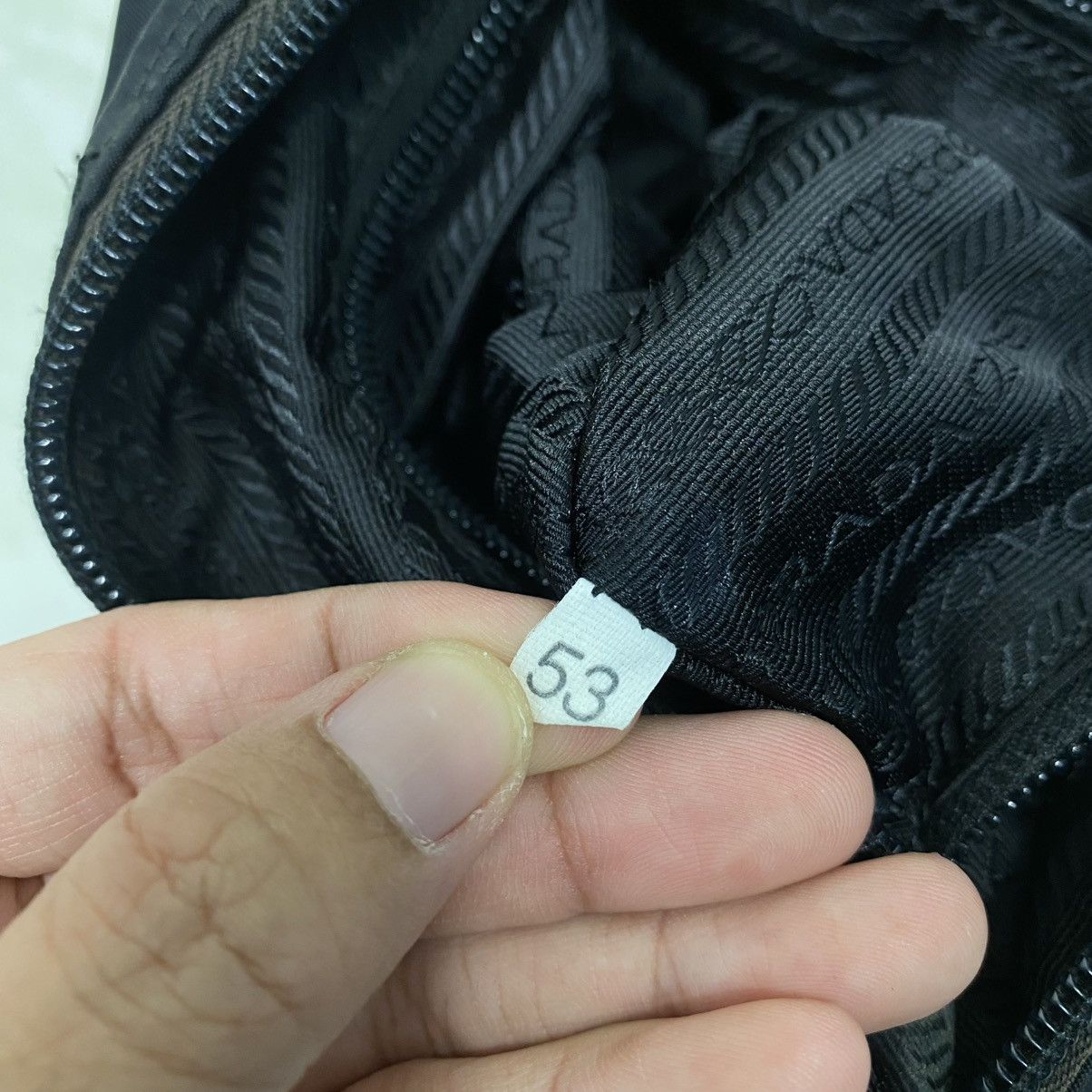 Prada 🔥VINTAGE SLING BAG PRADA MILANO Size ONE SIZE - 16 Thumbnail