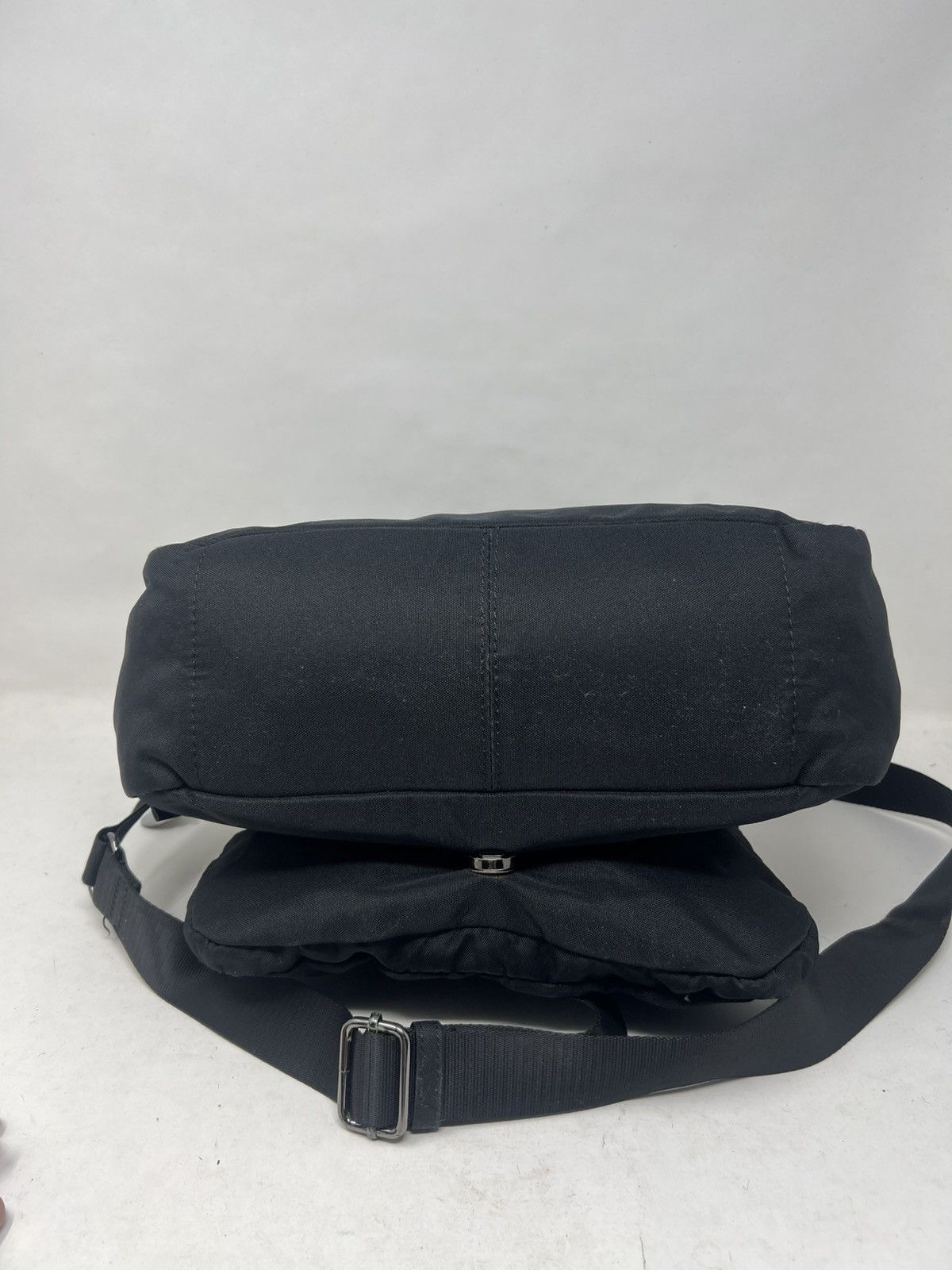 Japanese Brand Y'Saccs Vous et Sling Bag Size ONE SIZE - 8 Thumbnail