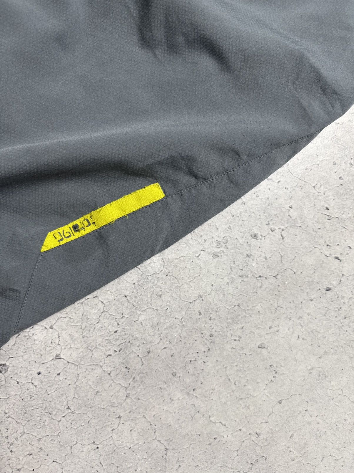 Nike Nike Total 90 Vintage Nylon Track Pants Drill Swoosh Y2K Size US 34 / EU 50 - 7 Thumbnail
