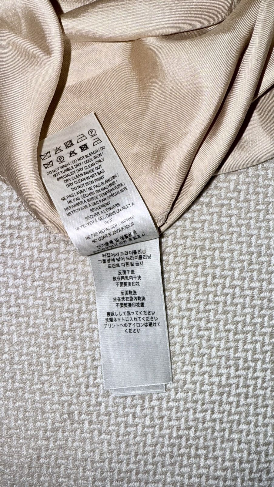 Burberry Burberry Circle Logo Silk Shirt Size US L / EU 52-54 / 3 - 6 Thumbnail