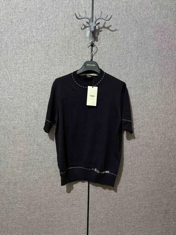 Fendi Fendi Black Cashmere Embroidered Logo Knit Top 0089 Size US S / EU 44-46 / 1 - 1 Thumbnail