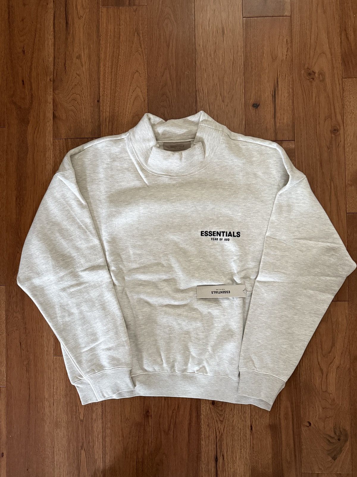 Essentials × FOG × Fear of God Fear of God Essentials Mockneck Sweatshirt Light Oatmeal Size US M / EU 48-50 / 2 - 1 Thumbnail