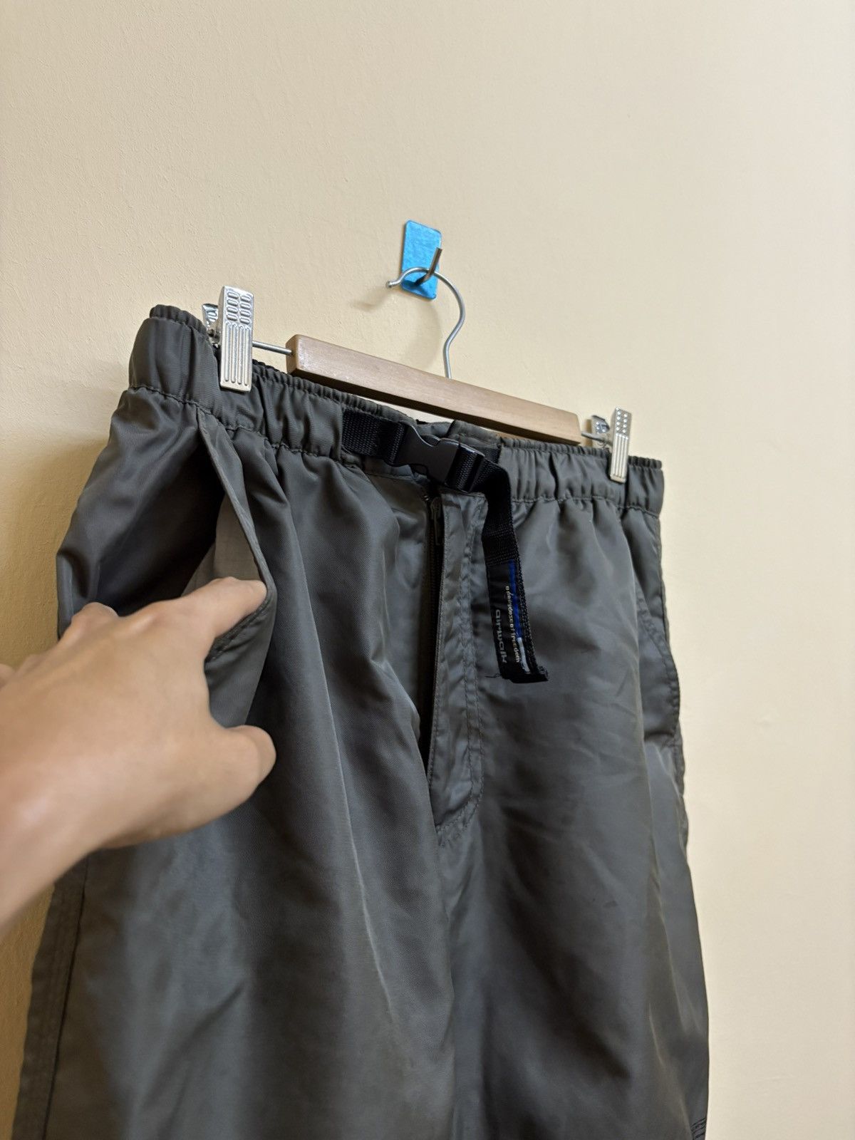 Airwalk × Vintage Vintage Y2k Airwalk Baggy Parachute Multi Pocket Pants Size US 30 / EU 46 - 14 Thumbnail