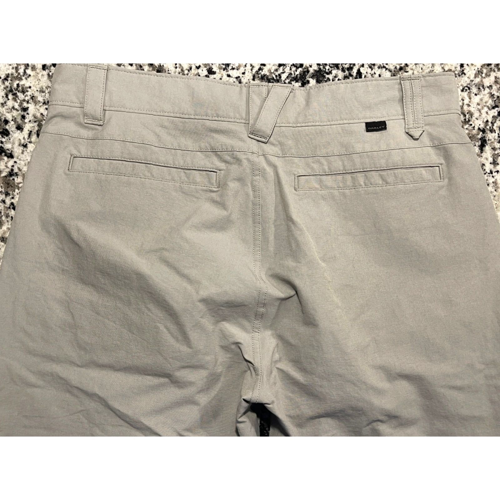 Oakley Oakley Pants Mens 32x28 Gray Golf Performance Stretch Straight Leg TAG 32x30 Size US 32 / EU 48 - 4 Thumbnail
