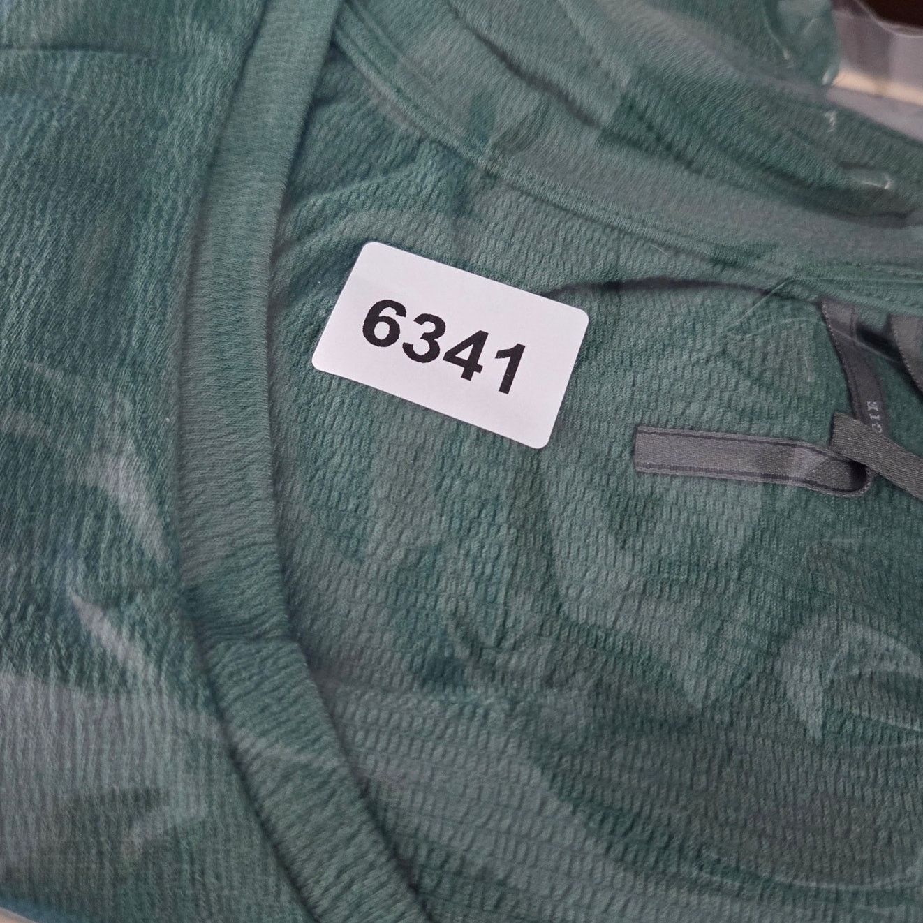 Anthropologie Anthropologie Large Dina V-Neck Pullover Moss Green Color Size L / US 10 / IT 46 - 11 Thumbnail