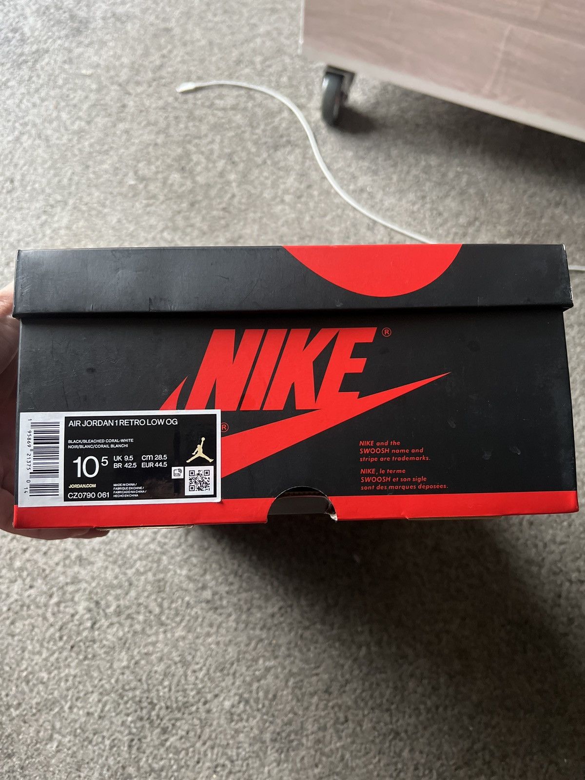 Jordan Brand × Nike Air Jordan Bleached Coral Size US 10.5 / EU 43-44 - 7 Thumbnail