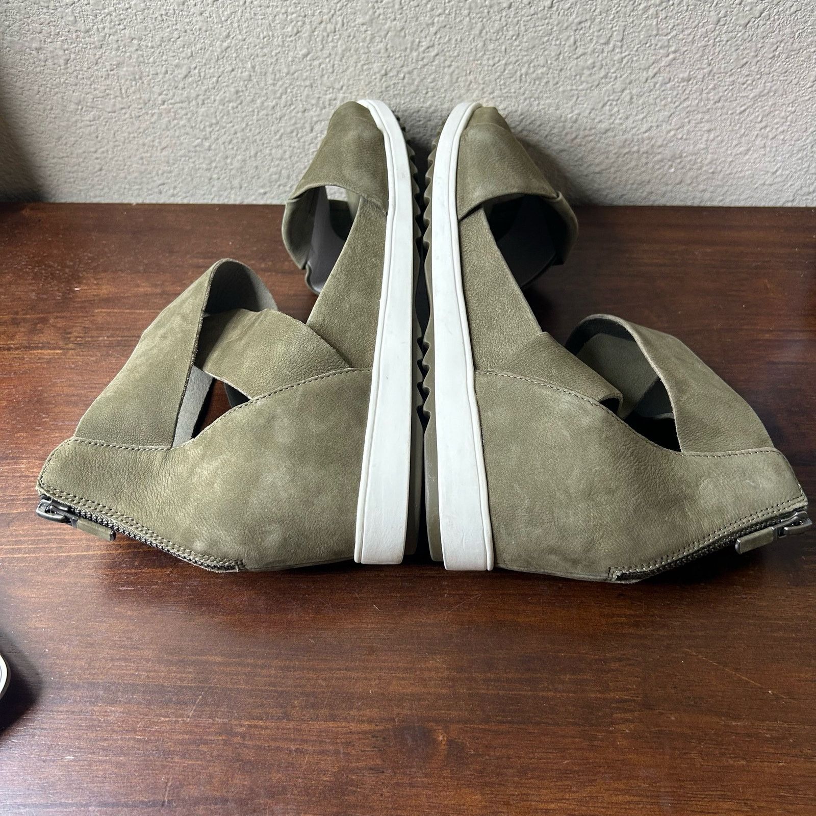 Eileen Fisher Eileen Fisher Sandals Viv Tumbled Nubuck Wedge Sage Size 9 Size US 9 / IT 39 - 5 Thumbnail