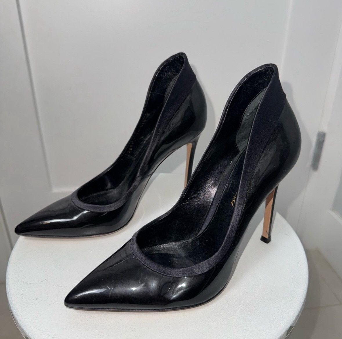 Gianvito Rossi Gianvito Rossi Tuxedo 100mm Leather Pumps/7.5 Size US 7.5 / IT 37.5 - 5 Thumbnail