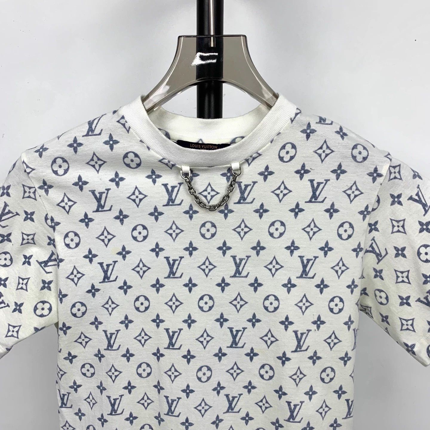 Louis Vuitton LOUIS VUITTON Monogram Logo Chain Collar T-Shirt S Size US S / EU 44-46 / 1 - 3 Thumbnail