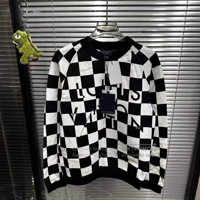 Louis Vuitton Louis Vuitton Black and white checkerboard slogan sweatshi Size US S / EU 44-46 / 1 - 1 Thumbnail