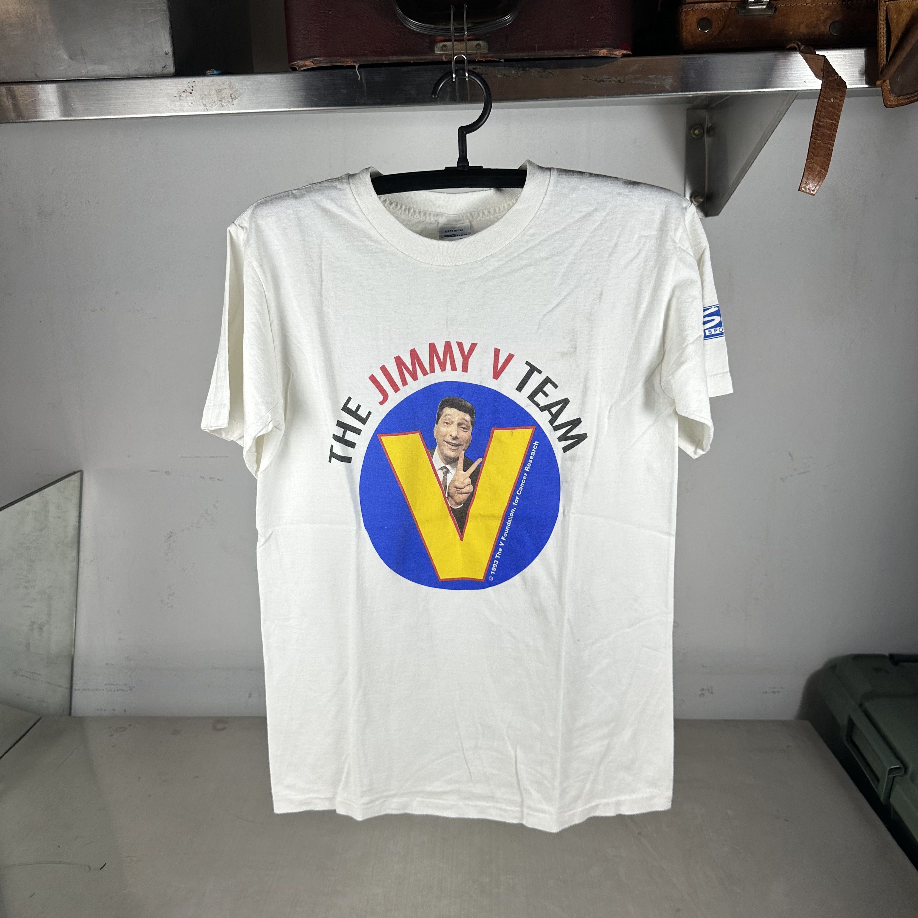 Vintage ​​​1993 Jim Valvano NC State Coach Jimmy V Team Salem Tee Size US M / EU 48-50 / 2 - 1 Thumbnail