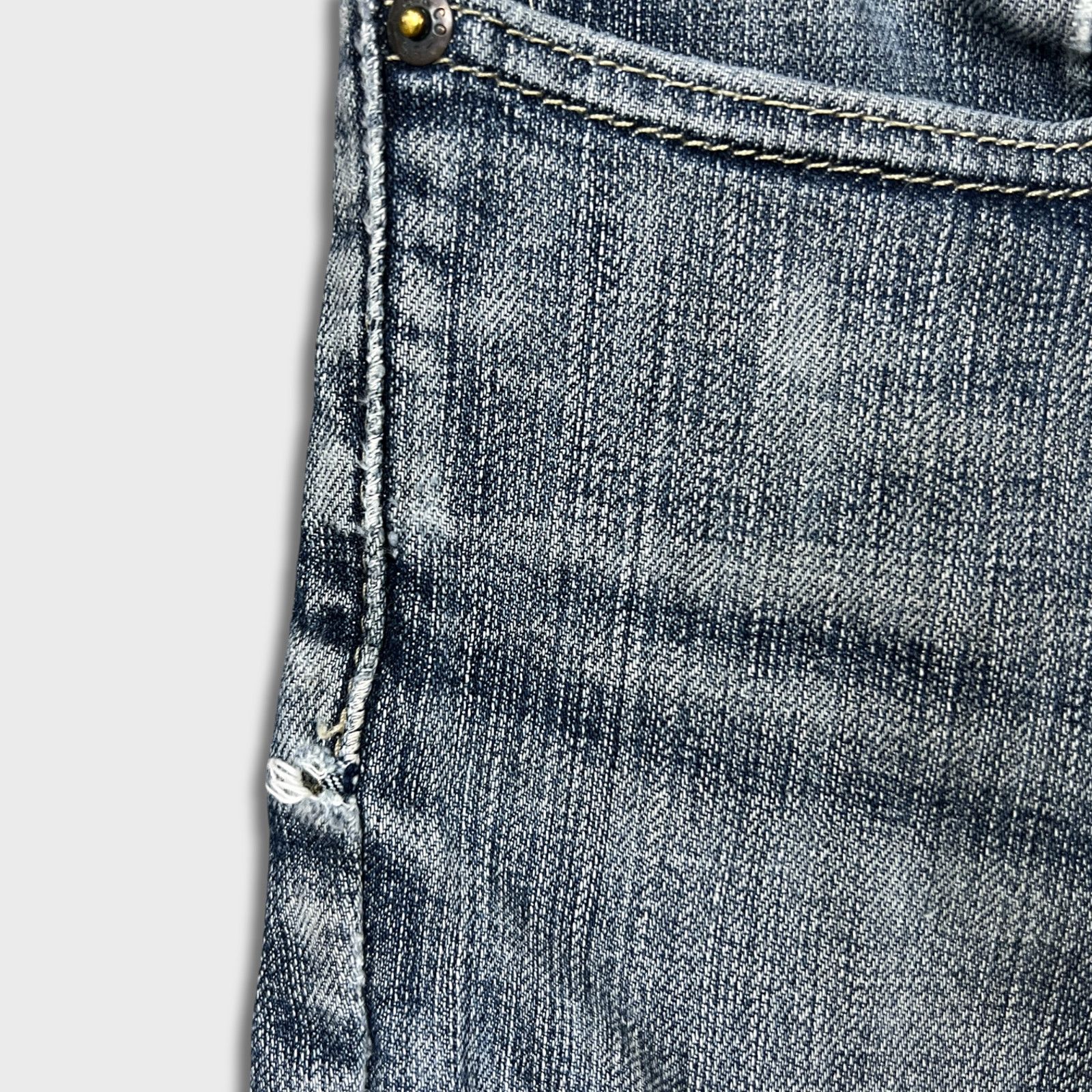 Levi's × Vintage Levi's 511 Jeans 34x28 Slim Fit Dark Wash Faded Denim Pants Size US 34 / EU 50 - 3 Thumbnail