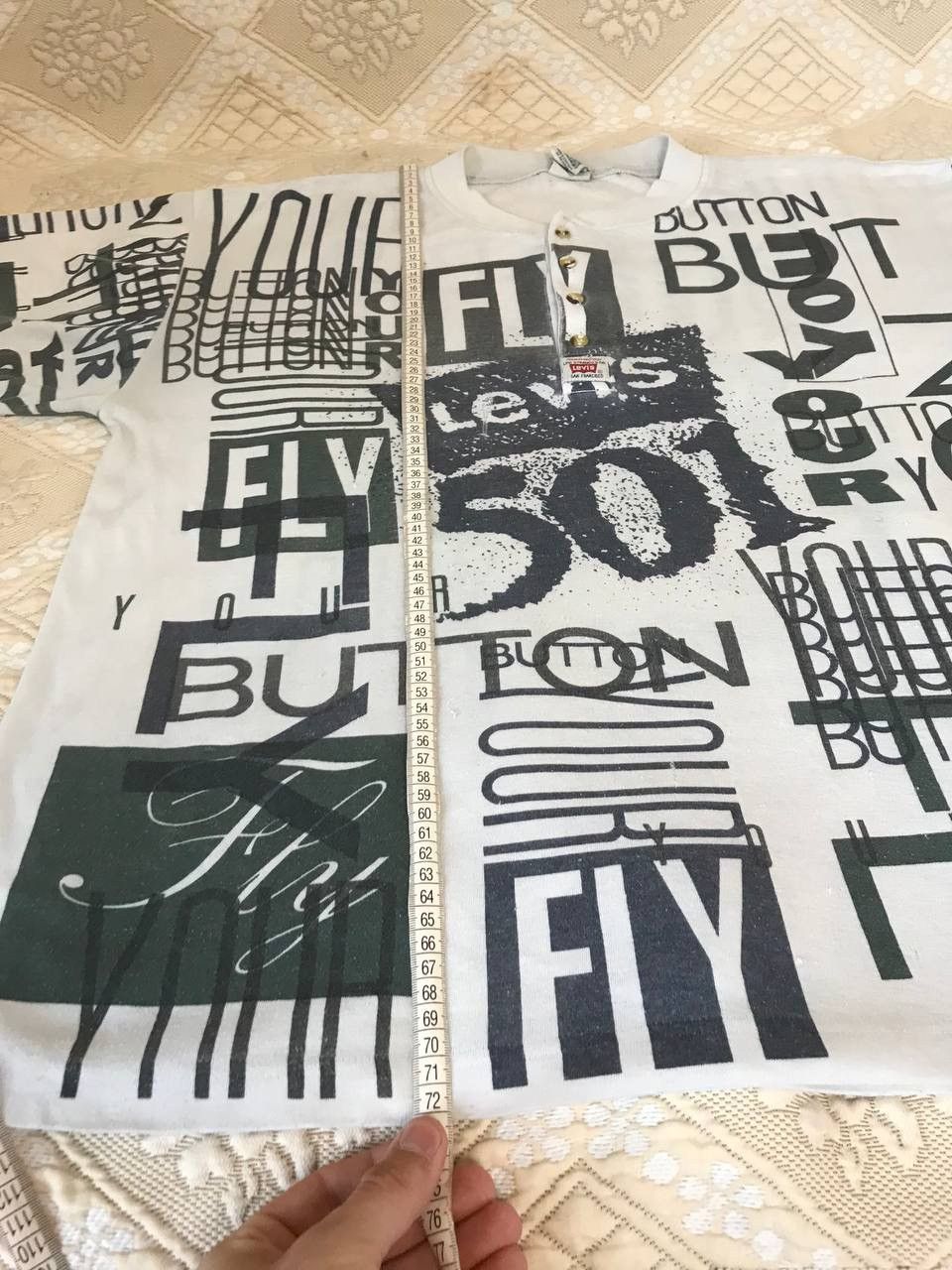 Levi's 🔥 Levi’s 501 All Over Print Vintage USA T Shirt 90s Size US XL / EU 56 / 4 - 17 Thumbnail