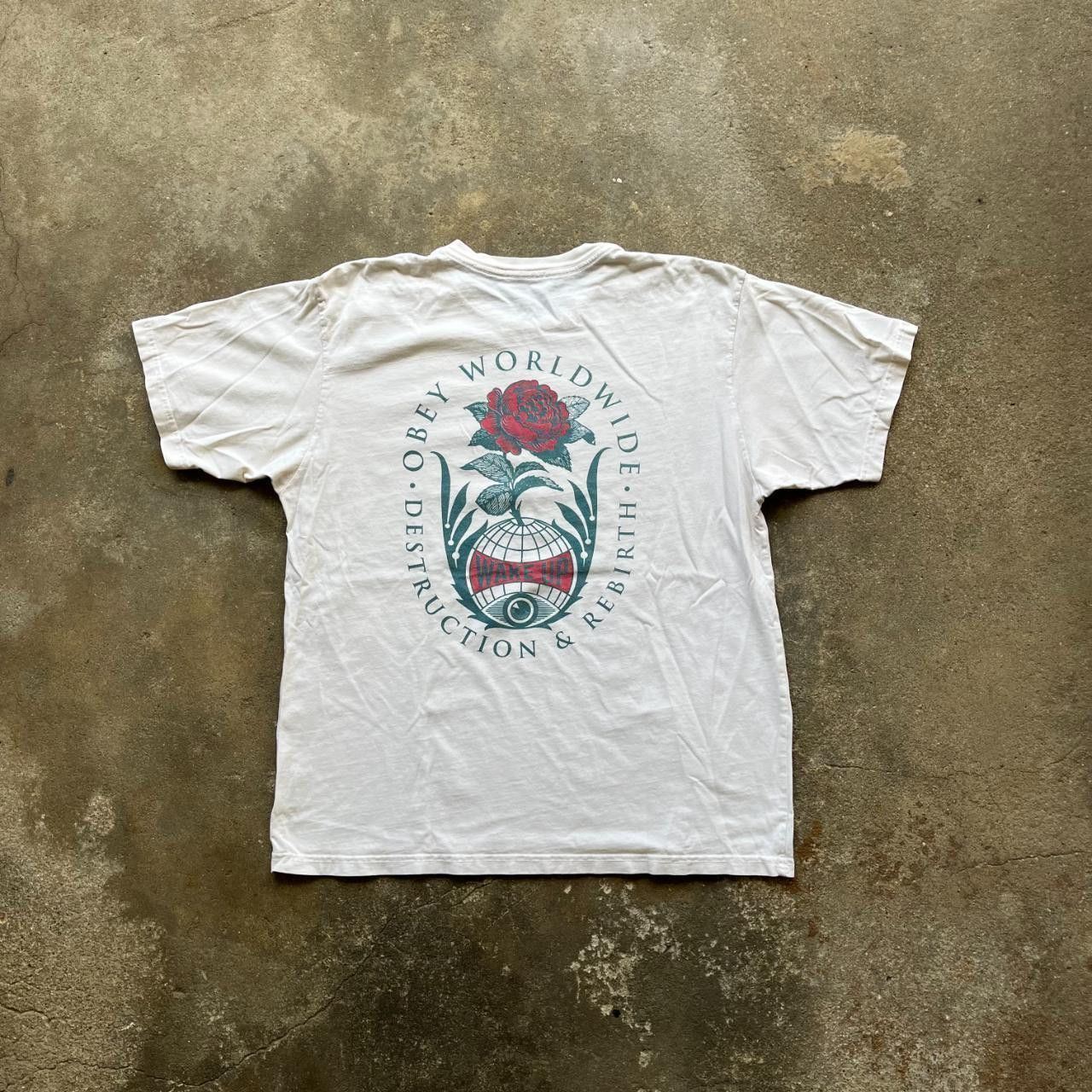 Obey Obey worldwide rose graphic T-shirt. Size US L / EU 52-54 / 3 - 1 Thumbnail