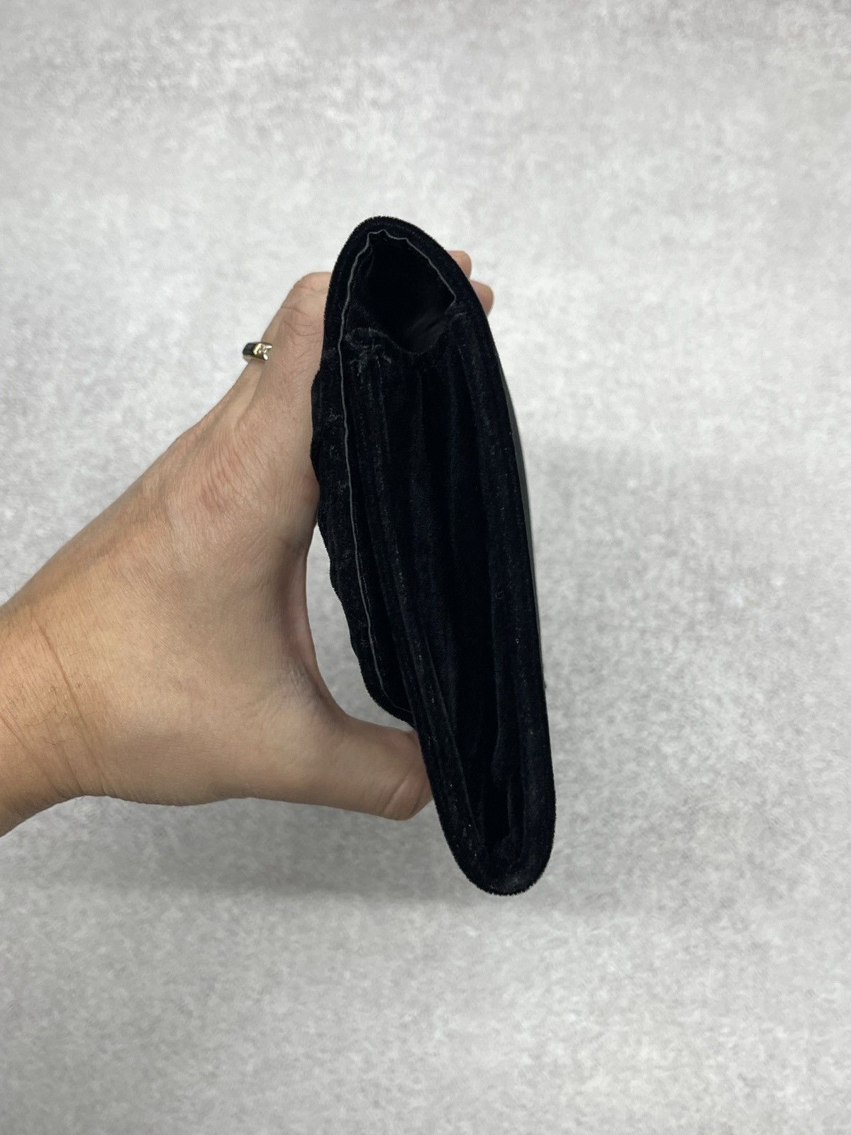 Giorgio Armani New Giorgio Armani Black Velour Clutch Size ONE SIZE - 7 Thumbnail